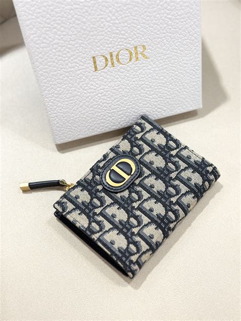 dior 30 montaigne dahlia|Dior montaigne dahlia wallet.